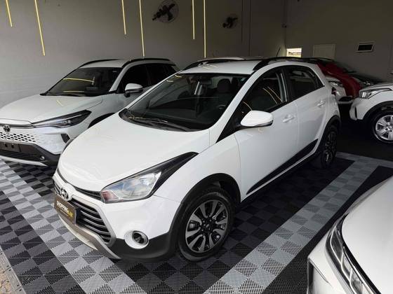 HYUNDAI HB20X 1.6 16V STYLE FLEX 4P AUTOMÁTICO